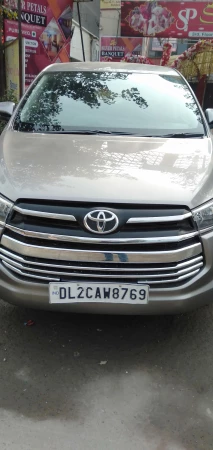 TOYOTA INNOVA CRYSTA