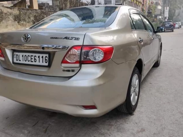 TOYOTA Corolla Altis