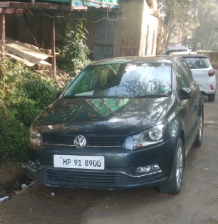 VOLKSWAGEN Polo