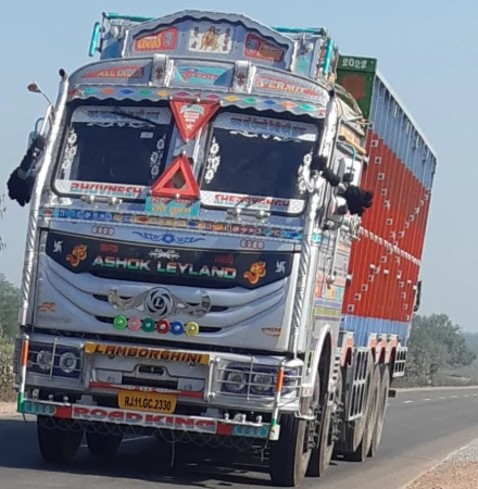 ASHOK LEYLAND 4825