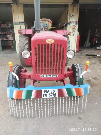 MAHINDRA 575 Di