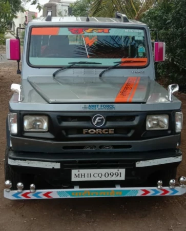 Force Motors TRAX