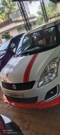 MARUTI SUZUKI SWIFT