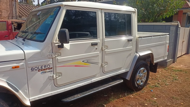 MAHINDRA Bolero Camper