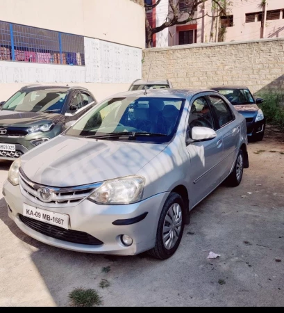 TOYOTA Etios [2010-2013]