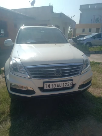 MAHINDRA Ssangyong Rexton