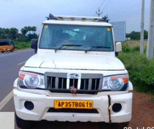 MAHINDRA Bolero Power+