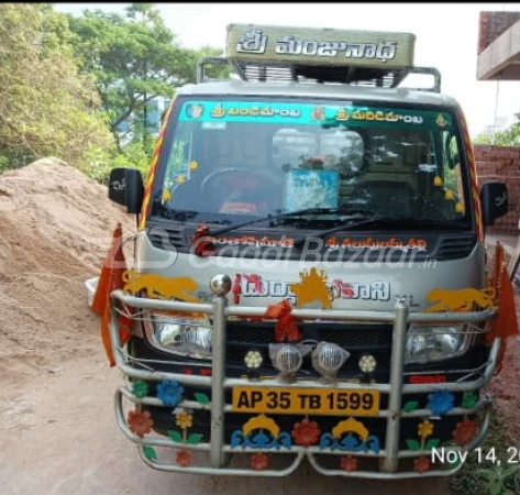 MAHINDRA TATA ACE