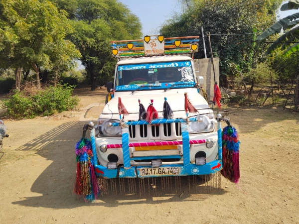 MAHINDRA Bolero Maxitruck Plus