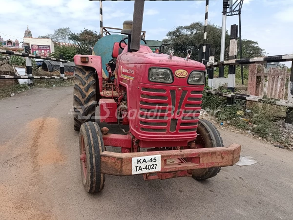 MAHINDRA 575 Di