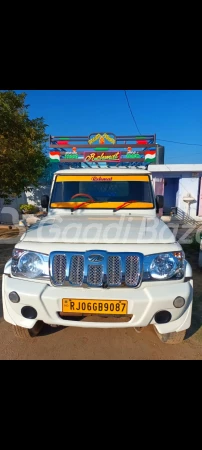 MAHINDRA Bolero Pik-Up