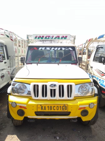 MAHINDRA Bolero Pik-Up