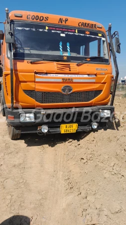 TATA MOTORS  SIGNA 4923