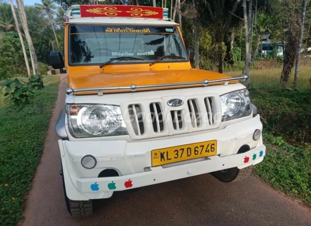 MAHINDRA Bolero Pik-Up