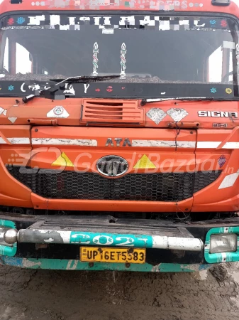 TATA MOTORS  SIGNA 4923