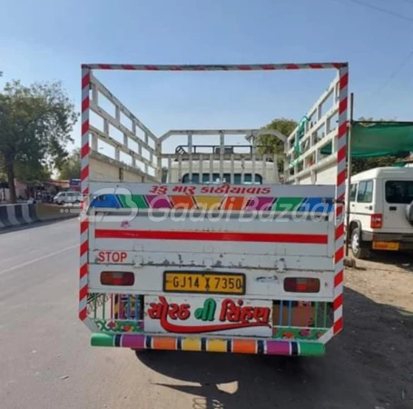 MAHINDRA Bolero Maxitruck Plus