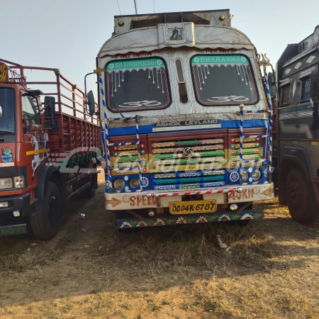 ASHOK LEYLAND 3118 LA (Super)