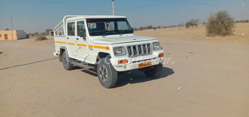 MAHINDRA Bolero Camper