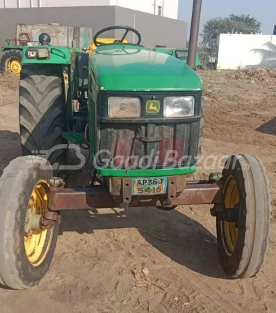 John Deere 5050 E