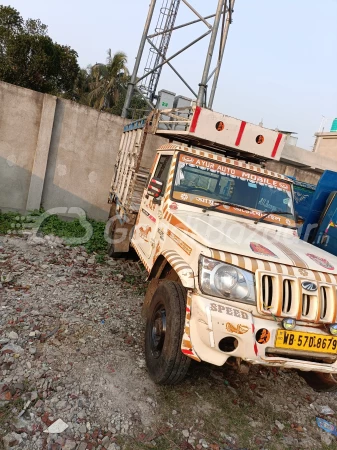 MAHINDRA Bolero Pik-Up