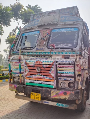 ASHOK LEYLAND AL 3118