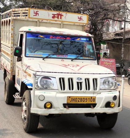 MAHINDRA Bolero Pik-Up