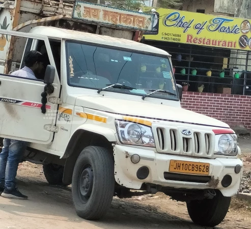 MAHINDRA Bolero Pik-Up