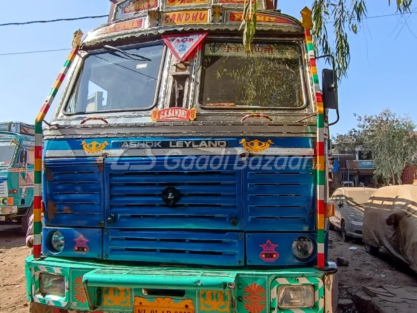 ASHOK LEYLAND 3718