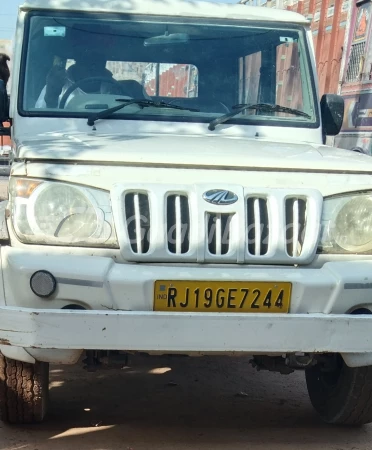 MAHINDRA Bolero Camper