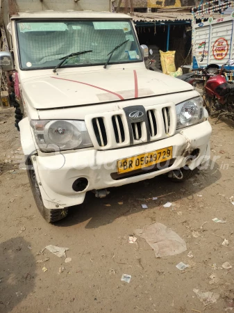 MAHINDRA Bolero Pik-Up