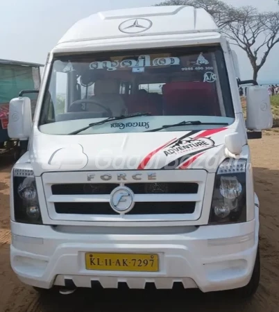 FORCE MOTORS TRAVELLER 26