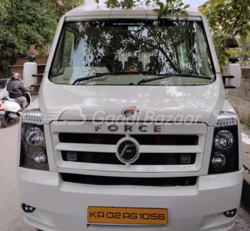 FORCE MOTORS TRAVELLER T1