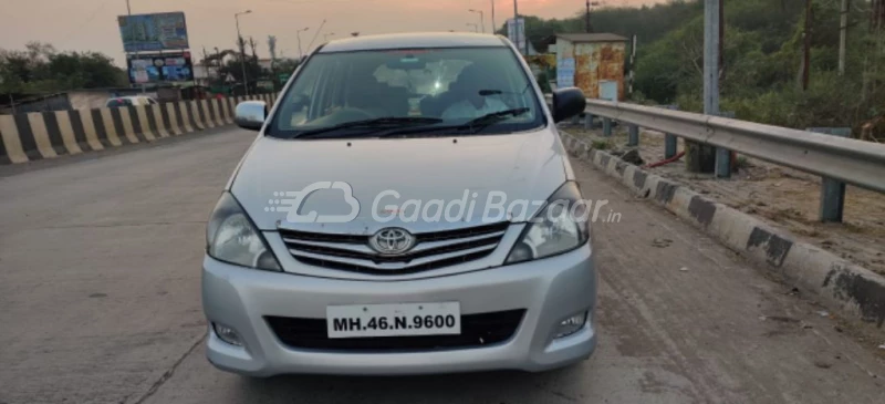 TOYOTA Innova [2009-2012]