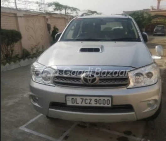 TOYOTA FORTUNER