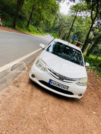 TOYOTA Etios Liva