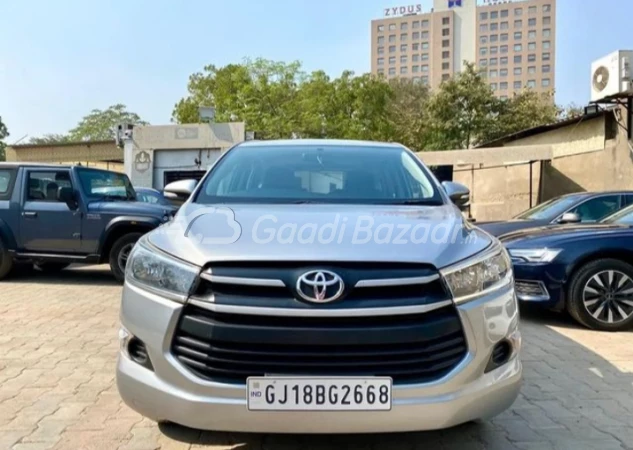 TOYOTA INNOVA CRYSTA