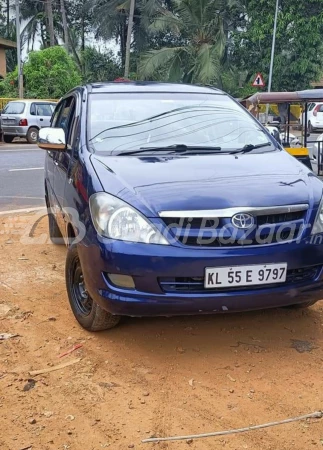 TOYOTA INNOVA