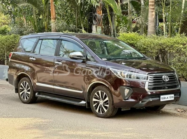 Used TOYOTA INNOVA CRYSTA 2.7 ZX AT 7 Seater cars for Sale