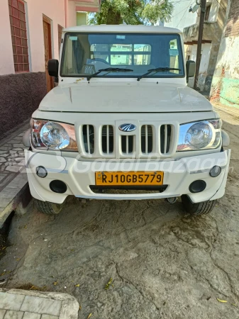 MAHINDRA Bolero Pik-Up