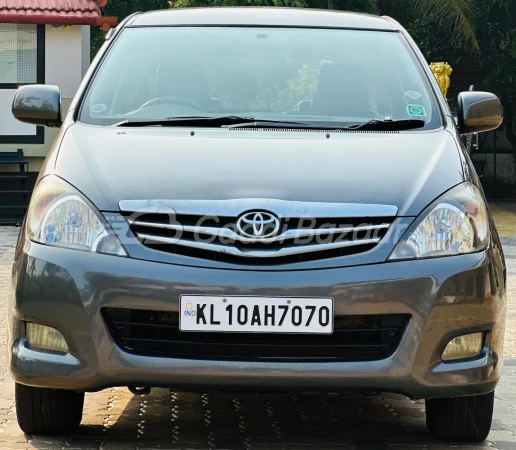 TOYOTA Innova [2009-2012]