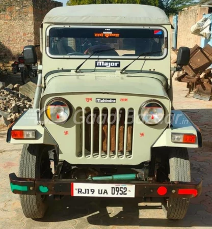 MAHINDRA Jeep