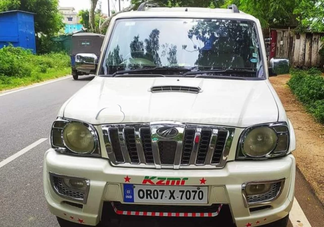 MAHINDRA Scorpio [2009-2014]