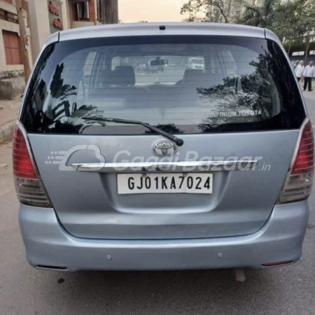 TOYOTA INNOVA