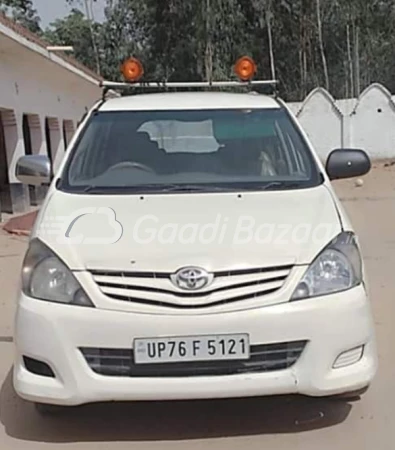 TOYOTA Innova [2005-2009]