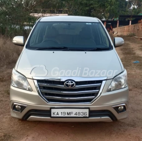 TOYOTA Innova [2015-2016]