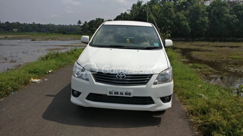 TOYOTA Innova [2015-2016]