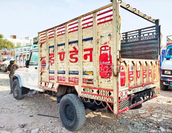 MAHINDRA Bolero Camper