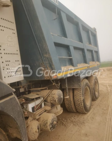 TATA MOTORS SIGNA 2825