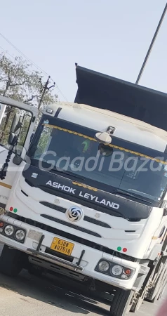 ASHOK LEYLAND 4825