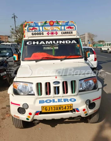 MAHINDRA Bolero Pik-Up